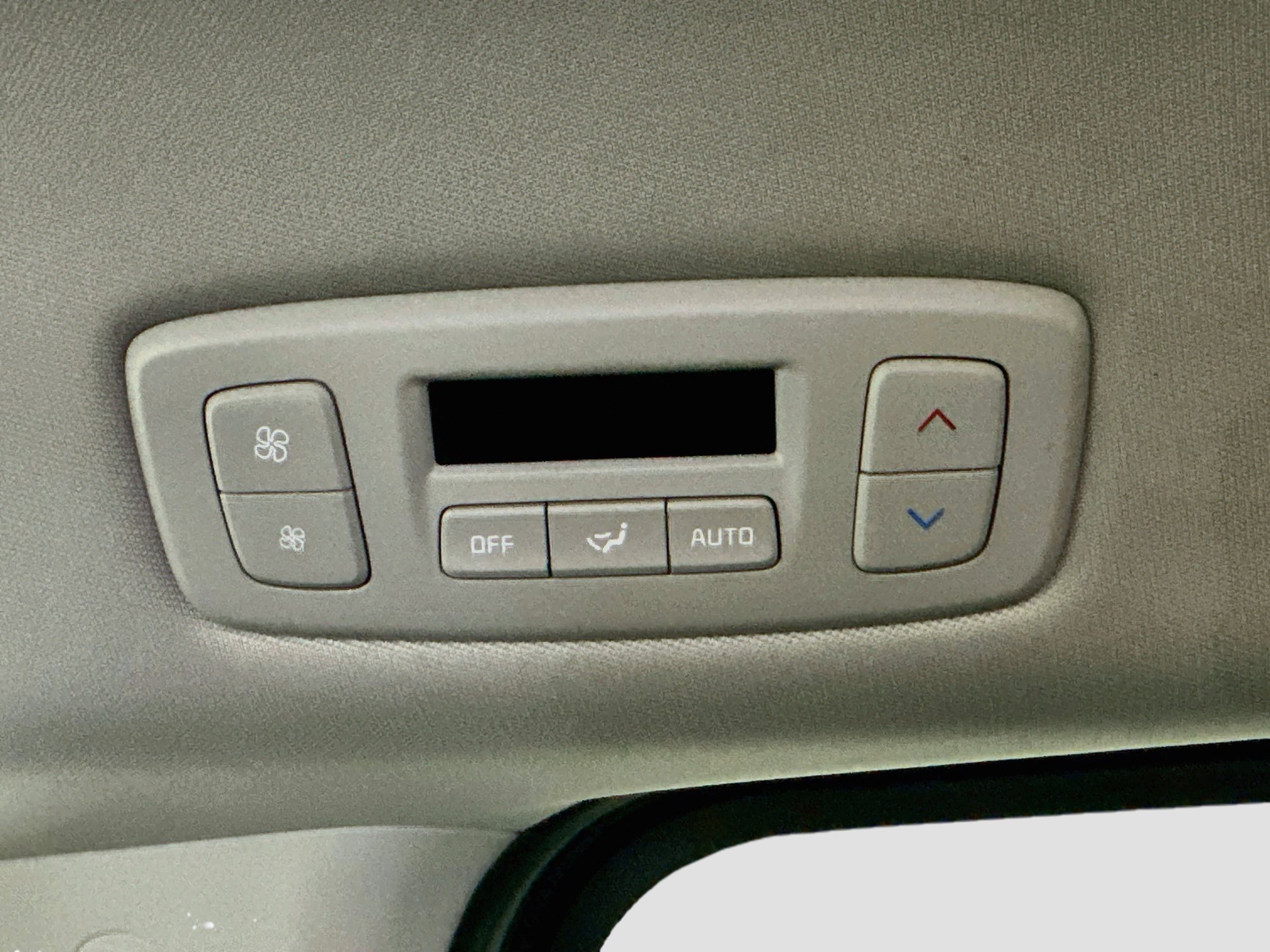 Used 2026 Kia Carnival LXS FWD image 28