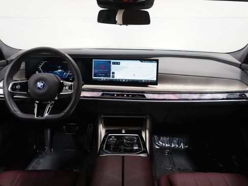 Used 2025 BMW i7 M70 w/ Executive Package image 16