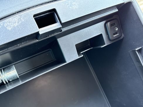 Used 2017 GMC Yukon Denali w/ Open Road Package image 28