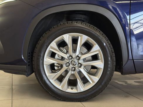 Used 2021 Toyota Highlander Limited FWD image 13