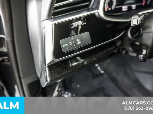 Used 2021 Audi Q8 AWD/4WD image 34
