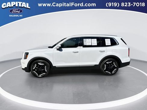 Used 2024 Kia Telluride S w/ S Sunroof Package FWD image 5