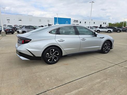 Used 2025 Hyundai Sonata SEL FWD image 14