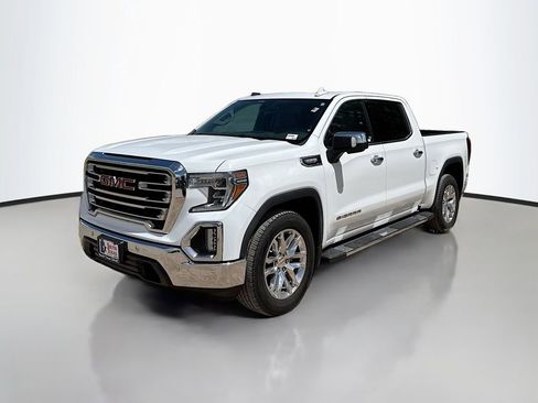 Used 2020 GMC Sierra 1500 SLT RWD image 3