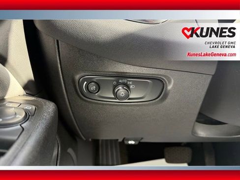 Used 2023 Chevrolet Equinox LT image 47