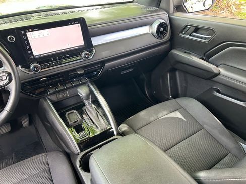 Used 2023 Chevrolet Colorado LT w/ LT Convenience Package image 12