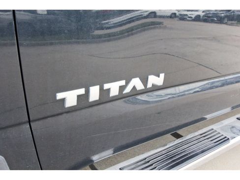 Used 2021 Nissan Titan SV w/ SV Convenience Package RWD image 14