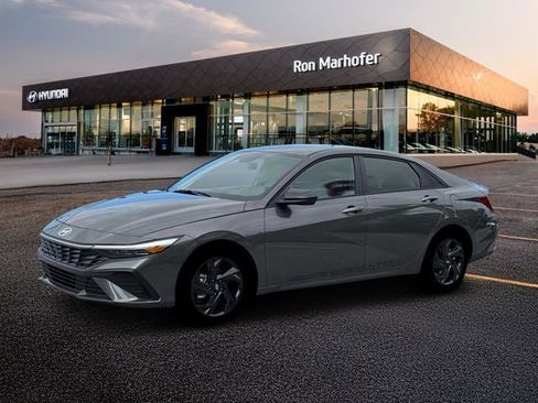 New 2026 Hyundai Elantra Sport FWD image 2