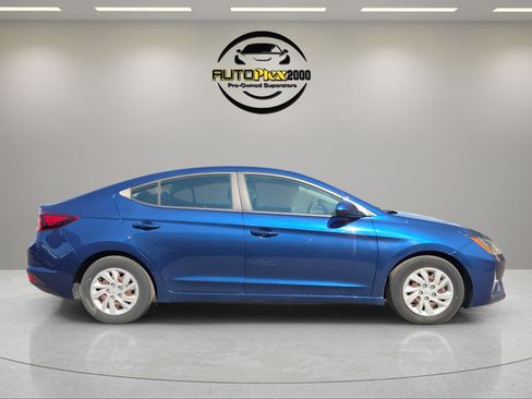 Used 2019 Hyundai Elantra SE FWD image 8