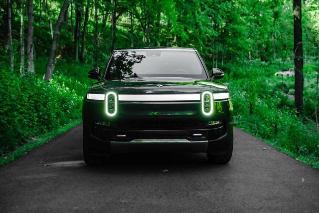 Used 2024 Rivian R1S Adventure Quad AWD/4WD image 11