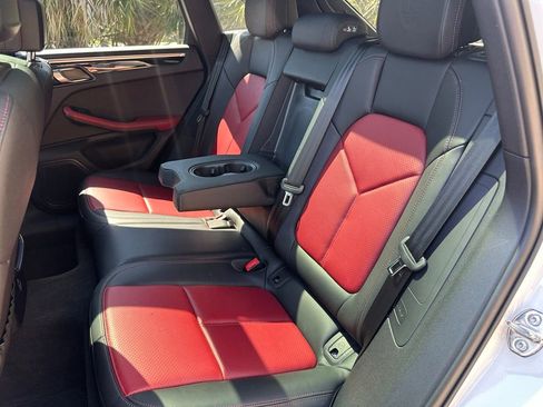 Used 2023 Porsche Macan image 35