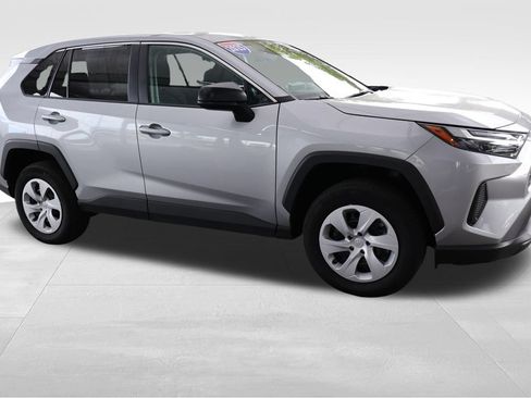 Certified 2025 Toyota RAV4 LE AWD/4WD image 17