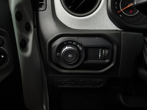 Used 2025 Jeep Wrangler Unlimited Sport AWD/4WD image 18