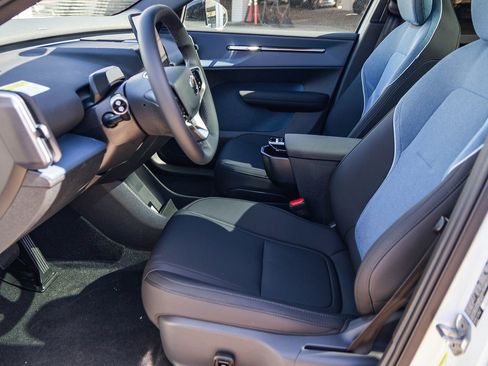 New 2026 Volvo EX30 Plus image 19