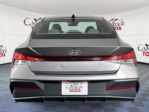 Used 2024 Hyundai Elantra SEL image 7