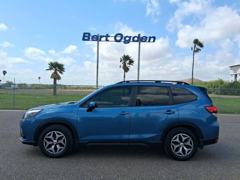 Used 2024 Subaru Forester Premium AWD/4WD image 4