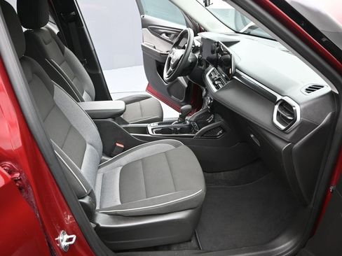 Used 2024 Chevrolet TrailBlazer LT image 24