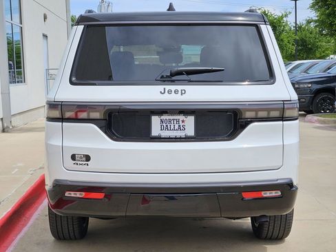 New 2026 Jeep Grand Wagoneer Summit image 4