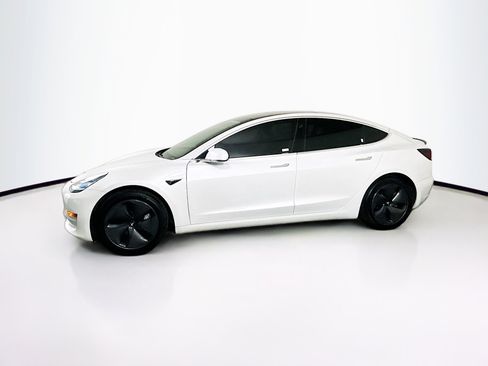 Used 2020 Tesla Model 3 Standard Range Plus image 4