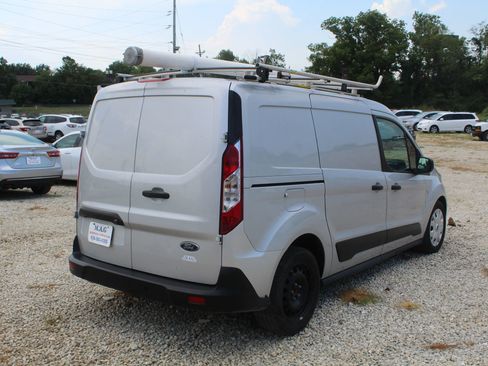 Used 2021 Ford Transit Connect XLT image 5