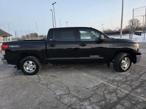 Used 2012 Toyota Tundra 4x4 CrewMax image 2