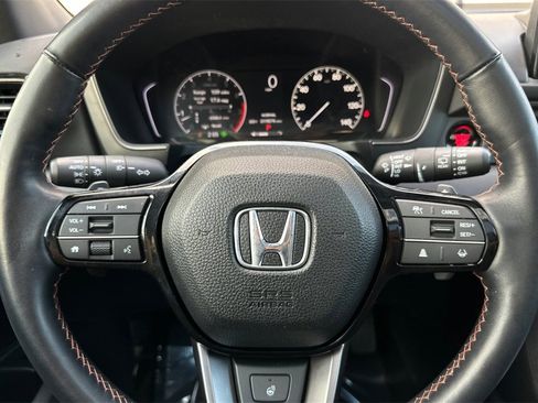 Used 2025 Honda Pilot TrailSport image 27