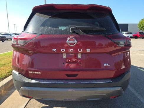 Used 2023 Nissan Rogue SL w/ SL Premium Package FWD image 4