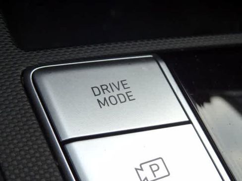 Used 2023 Hyundai Elantra SEL w/ Convenience Package FWD image 43