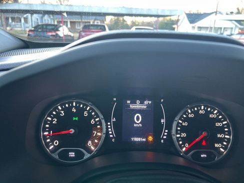 Used 2019 Jeep Renegade Sport image 21