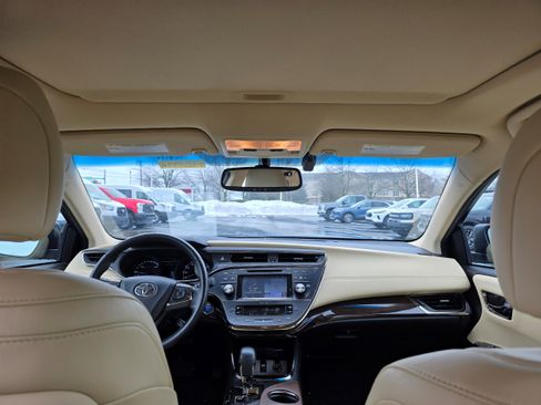 Used 2015 Toyota Avalon XLE Touring image 8