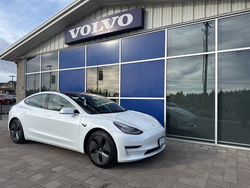 Used 2018 Tesla Model 3 Long Range image 1