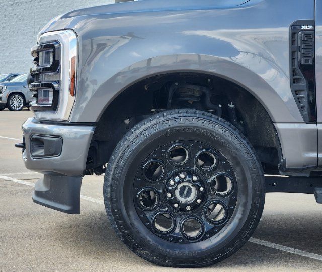 Used 2024 Ford F250 XLT w/ Black Appearance Package AWD/4WD image 8