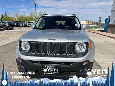Used 2016 Jeep Renegade Latitude w/ Popular Equipment Group AWD/4WD image 8