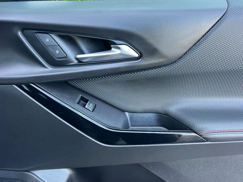 Used 2025 Chevrolet Equinox RS image 19