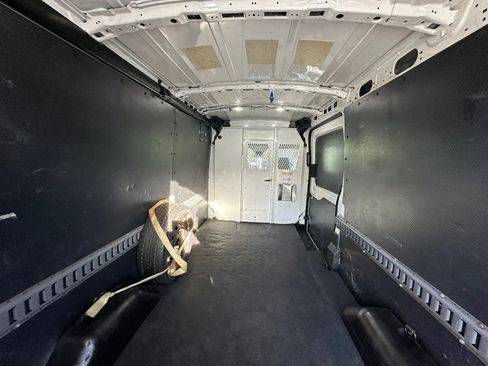 Used 2018 Ford Transit 250 148 Medium Roof RWD image 23