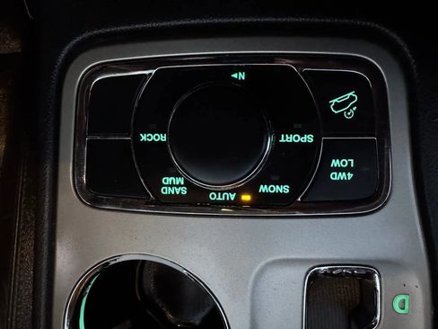 Used 2012 Jeep Grand Cherokee Limited image 4