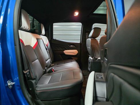 Used 2024 GMC Canyon AT4X w/ AT4X AEV Edition image 18