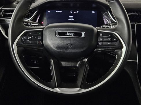 Used 2023 Jeep Grand Cherokee Altitude AWD/4WD image 17