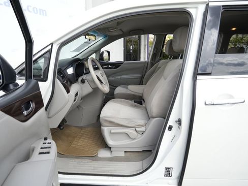 Used 2016 Nissan Quest SV FWD image 18