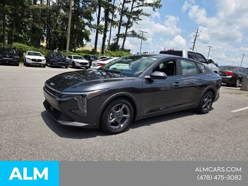 Used 2025 Kia K4 FWD image 4