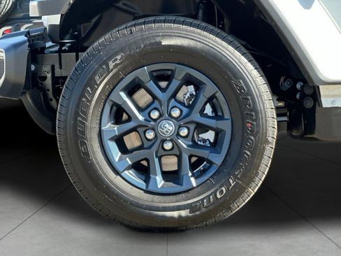 New 2026 Jeep Gladiator Sport AWD/4WD image 24