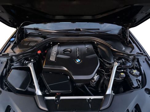 Used 2018 BMW 530i xDrive w/ Premium Package image 22