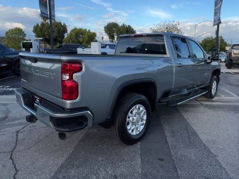 Used 2024 Chevrolet Silverado 3500 LT w/ Convenience Package image 8