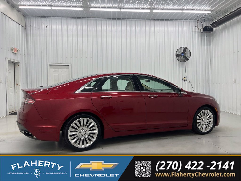 Used 2016 Lincoln MKZ w/ Equipment Group 300A Reserve FWD image 2