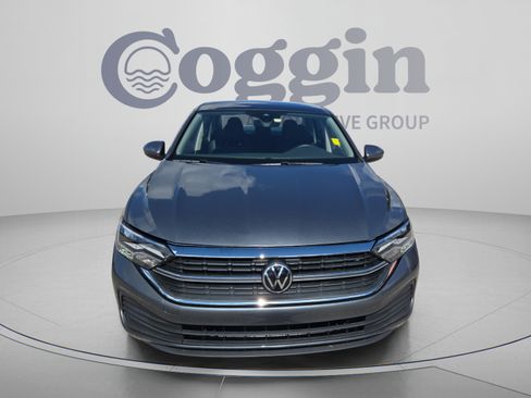 Used 2023 Volkswagen Jetta SE w/ Panoramic Sunroof Package FWD image 8