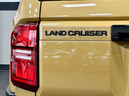 Used 2026 Toyota Land Cruiser w/ Premium Package AWD/4WD image 13