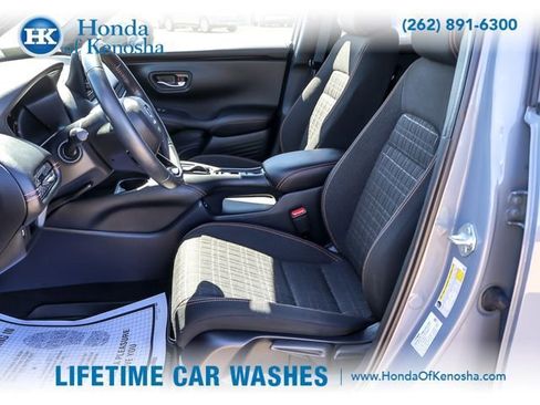 Used 2024 Honda HR-V Sport image 9