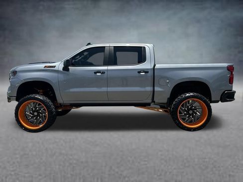 Used 2025 Chevrolet Silverado 1500 LT Trail Boss AWD/4WD image 2