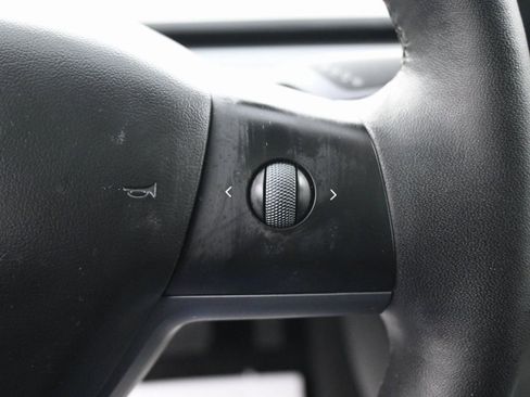 Used 2023 Tesla Model 3 Standard Range image 22