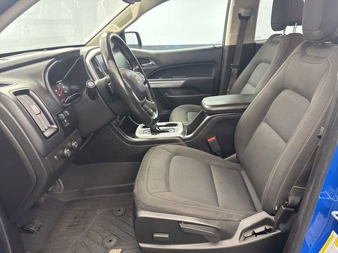 Used 2021 Chevrolet Colorado LT w/ Safety Package image 16
